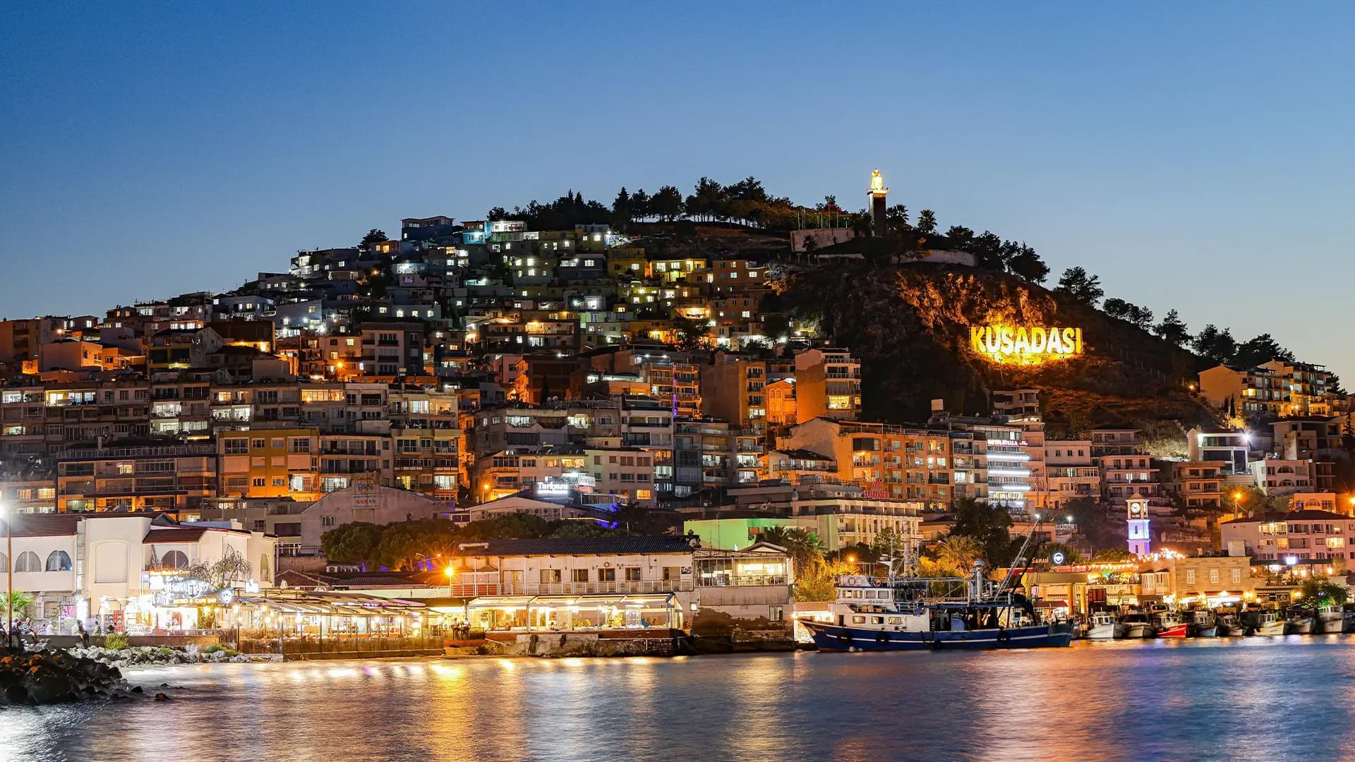 Kuşadası sahil manzarası